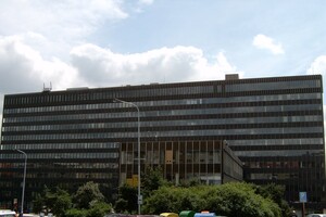 4D Center Praha - Nátěr fasády PŘED