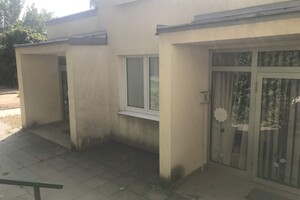 Odstranění řas z fasády