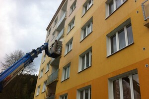 Strojové čištění fasád