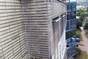 Mytí keramické fasády