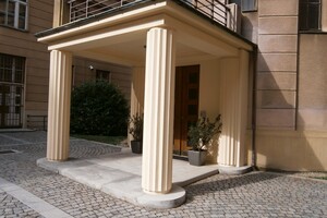 Oprava a nátěr vchodu - Ministerstvo dopravy ČR