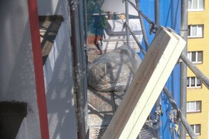 Vyčištění fasády výškového panelového domu