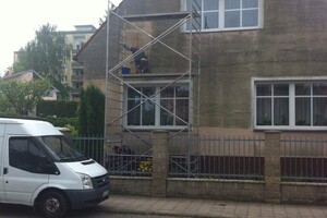 Čištění fasády od řas